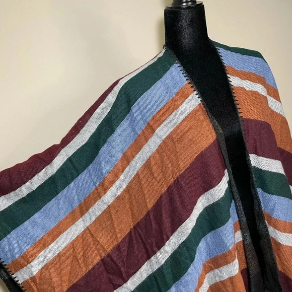 Forever 21 multicolored striped cozy shrug - Picture 3 of 6